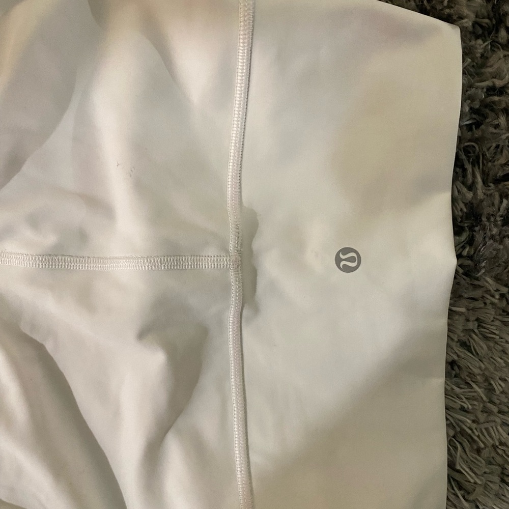 White Lululemon leggings